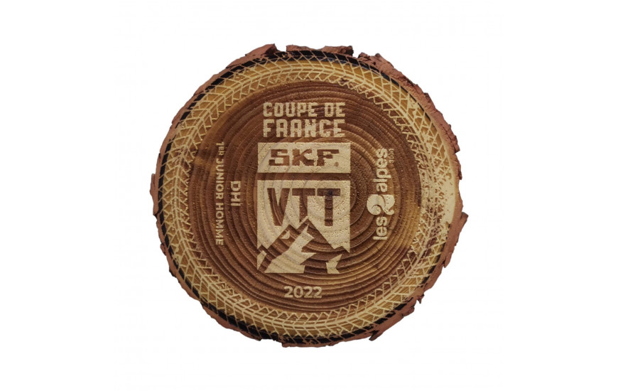  trophée sportif en bois